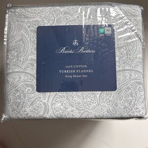 Brooks Brothers Gray and White Paisley Turkish Flannel King Sheet Set